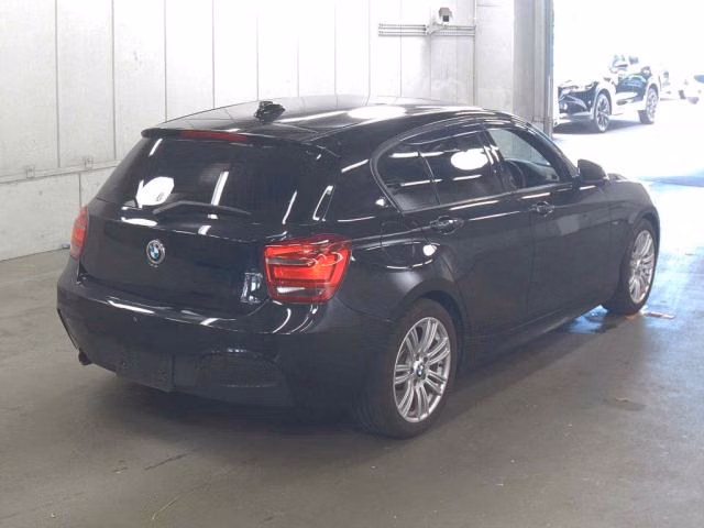 BMW 1-SERIES