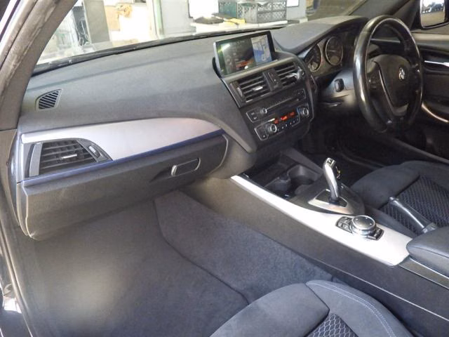 BMW 1-SERIES