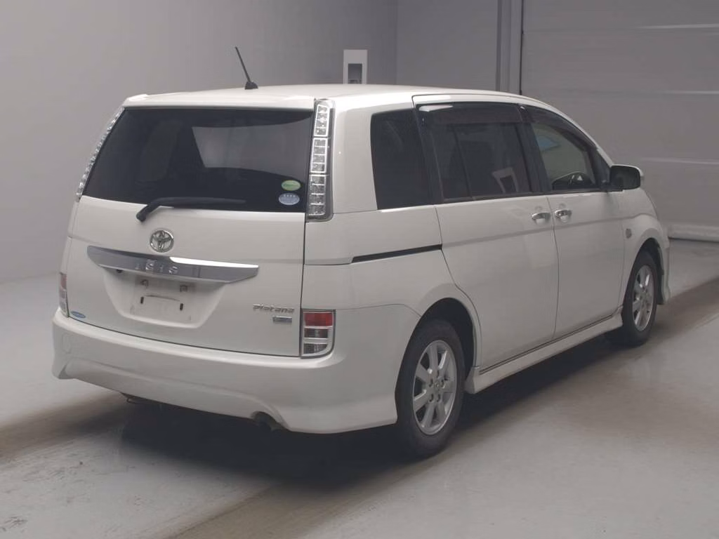TOYOTA ISIS