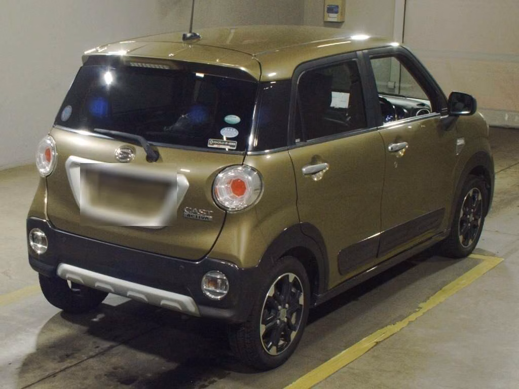 DAIHATSU CAST