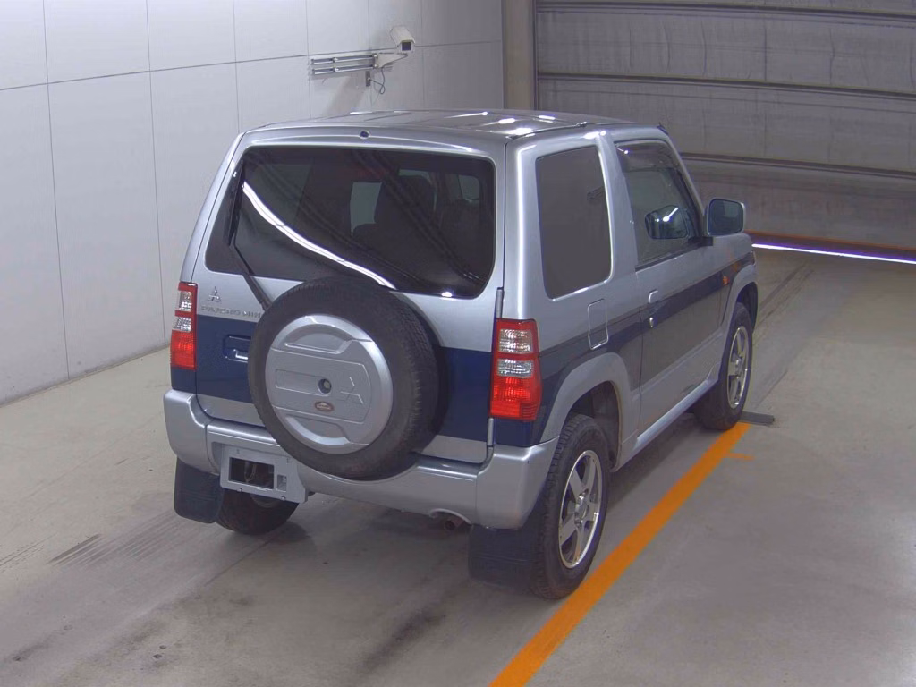 MITSUBISHI PAJERO MINI