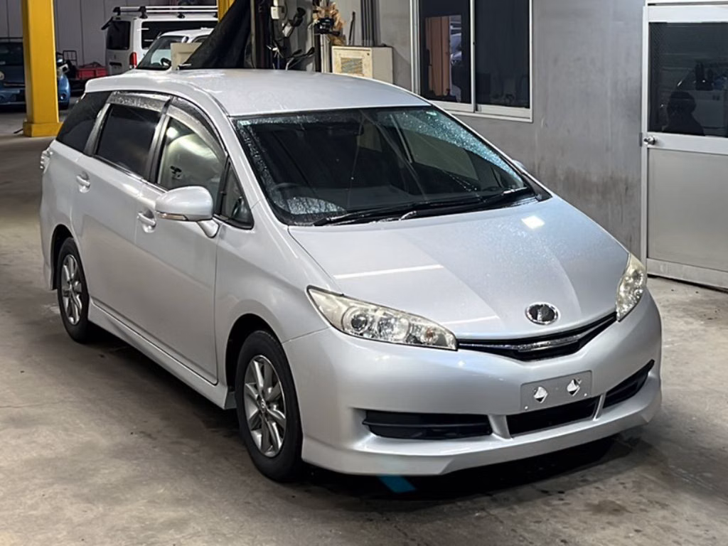 TOYOTA WISH