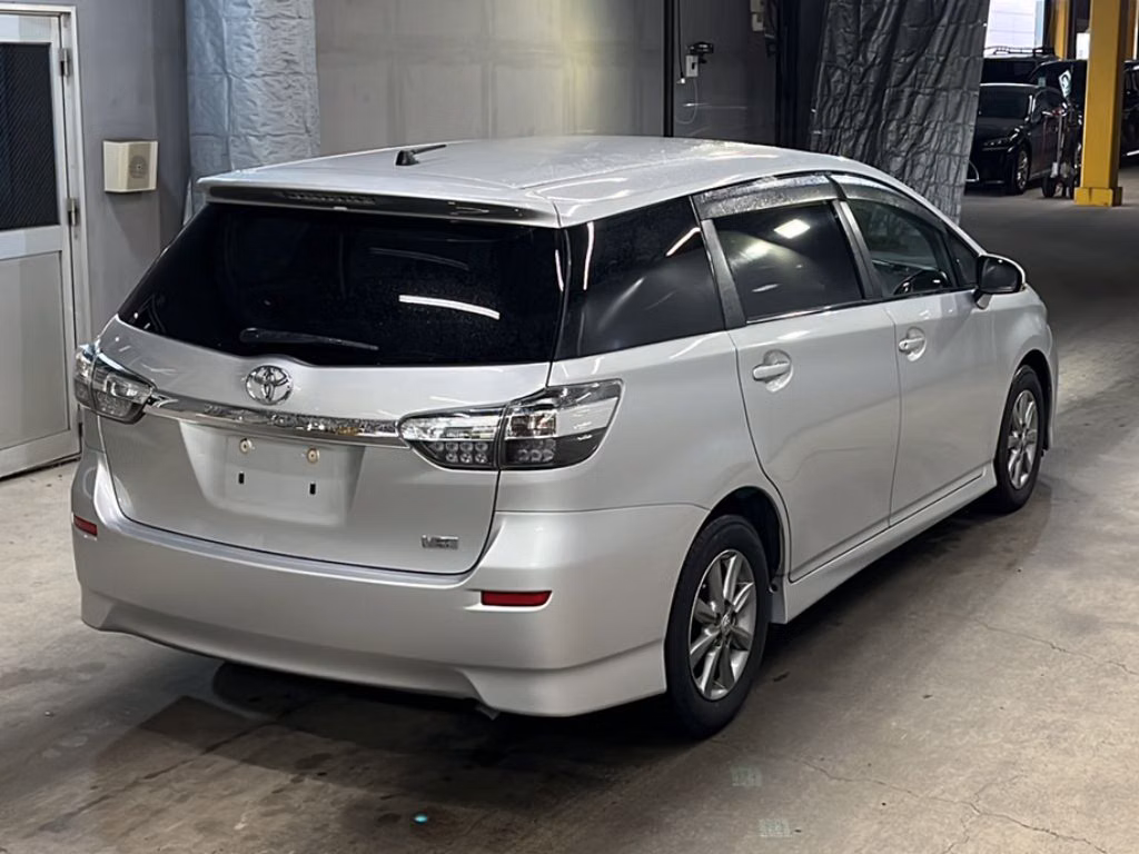 TOYOTA WISH