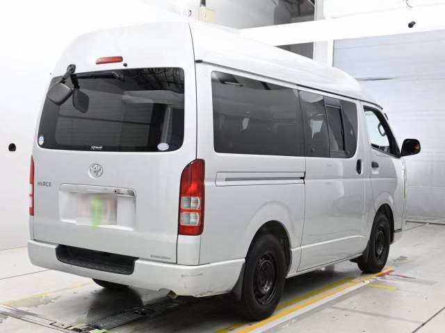 TOYOTA REGIUS ACE