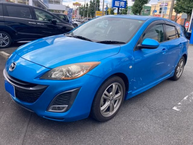 MAZDA AXELA