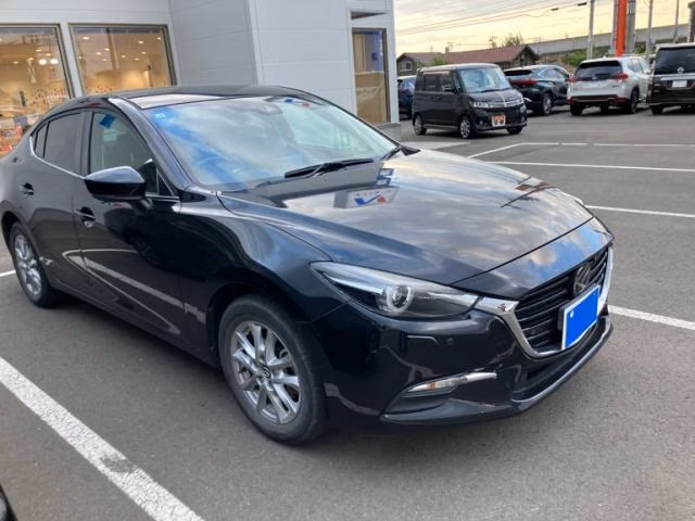 MAZDA AXELA