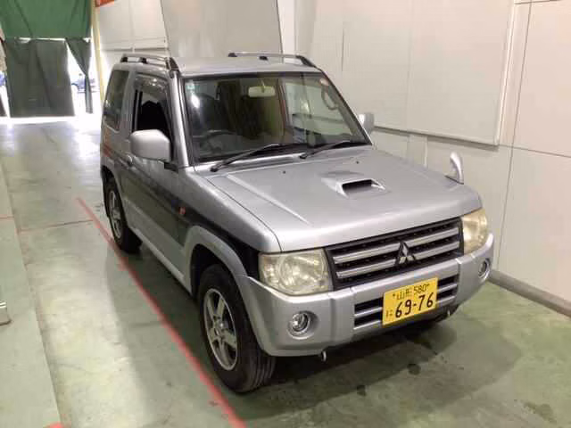 MITSUBISHI PAJERO MINI