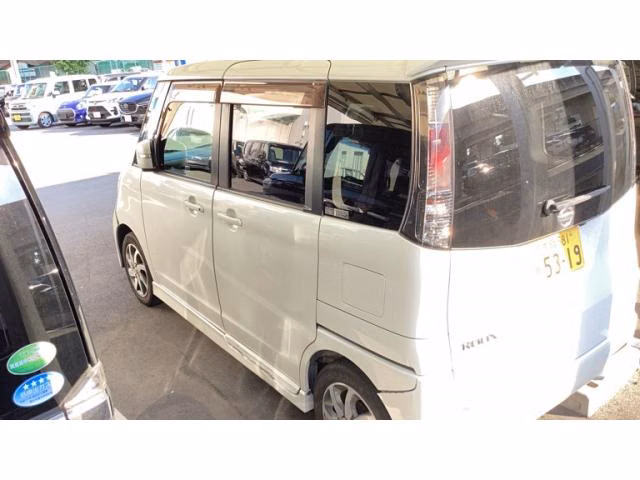 NISSAN ROOX