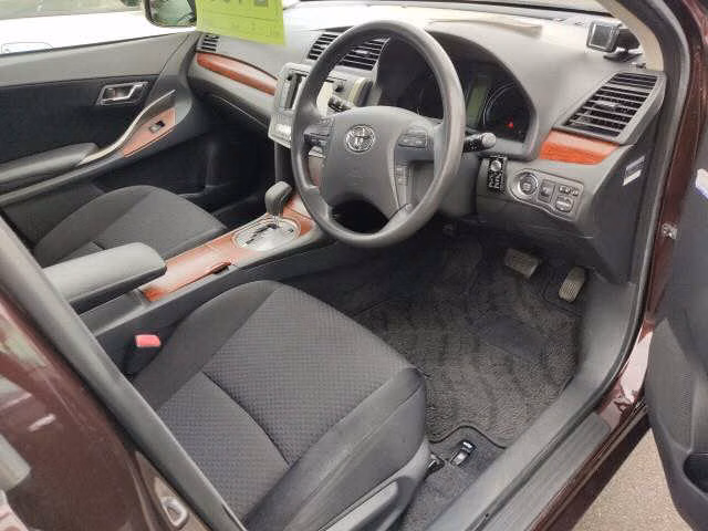 TOYOTA PREMIO