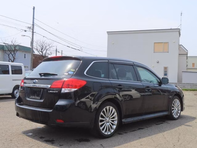 SUBARU LEGACY