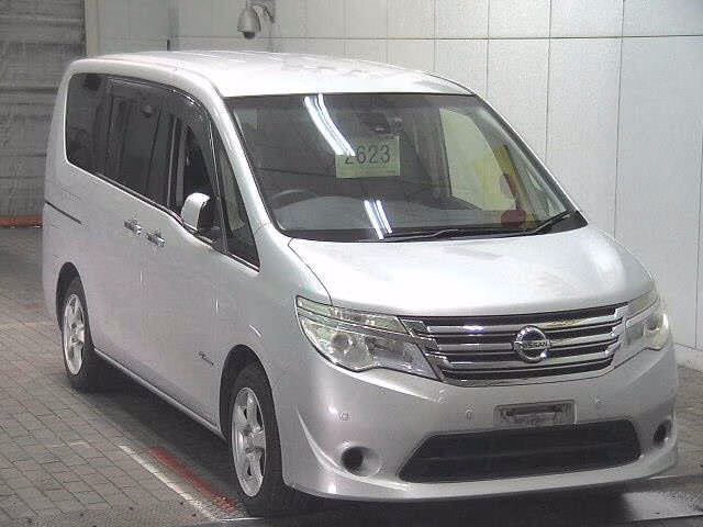 NISSAN SERENA
