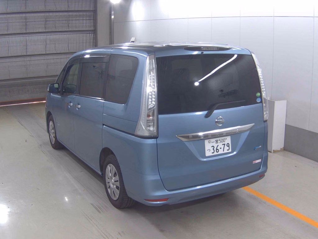 NISSAN SERENA