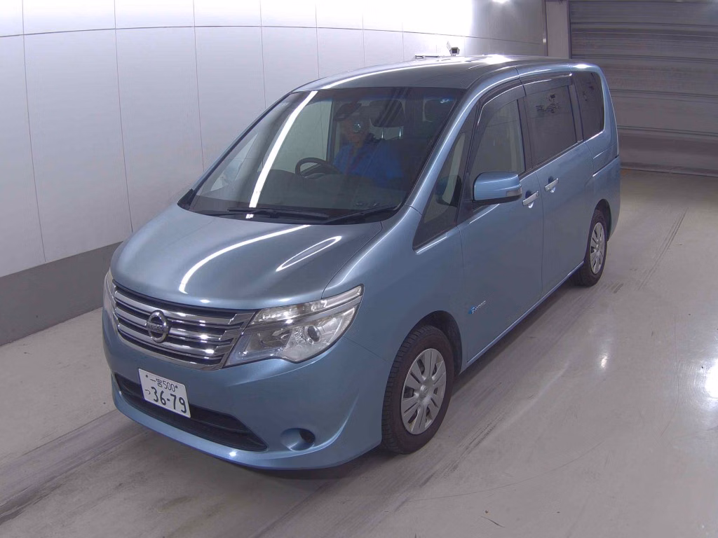 NISSAN SERENA