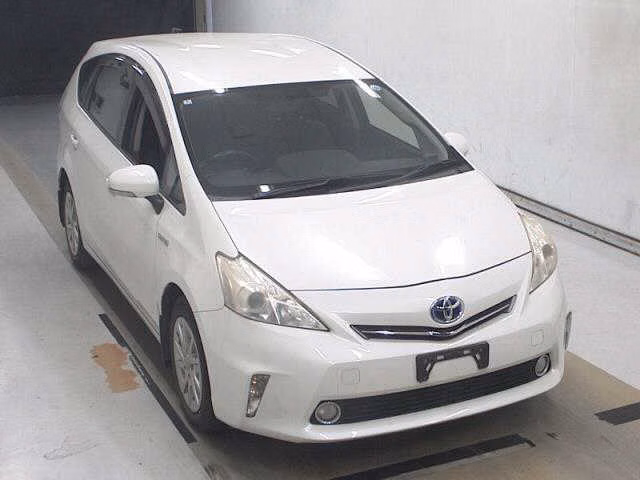 TOYOTA PRIUS ALPHA