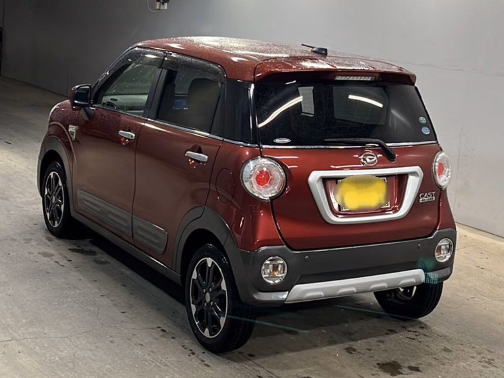 DAIHATSU CAST