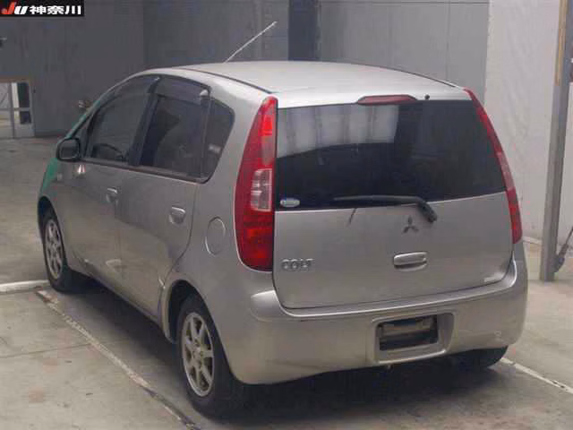 MITSUBISHI COLT