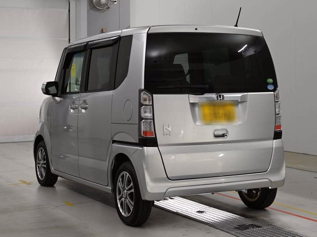 HONDA N-BOX