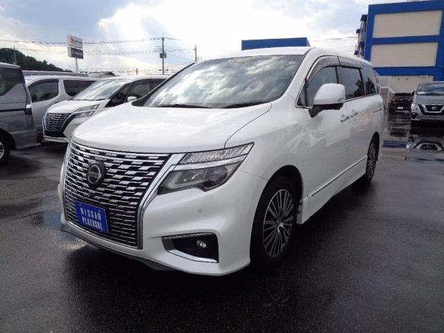 NISSAN ELGRAND