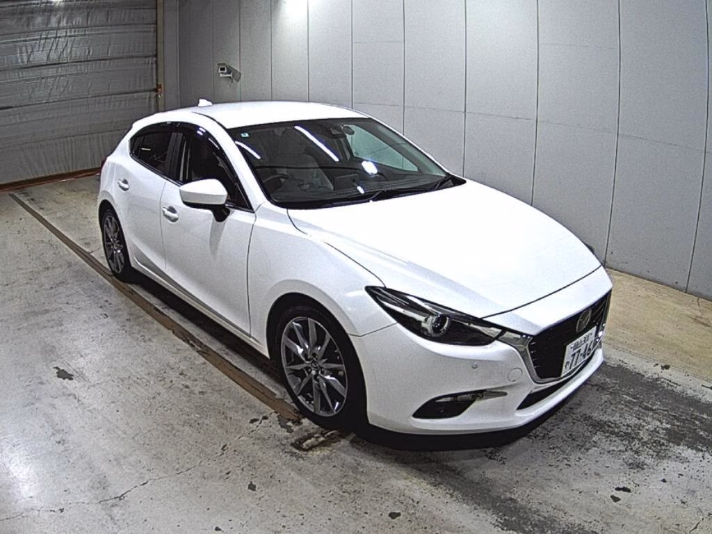 MAZDA AXELA