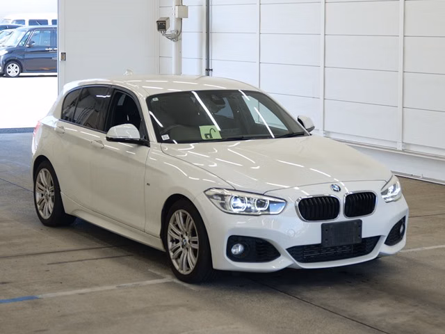 BMW 1-SERIES