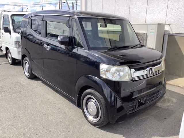 HONDA N-BOX SLASH
