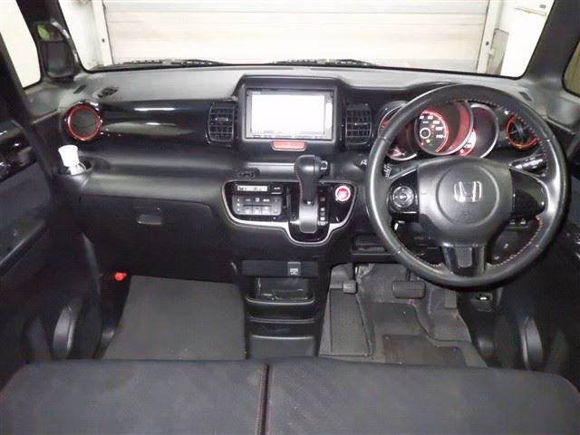HONDA N-BOX