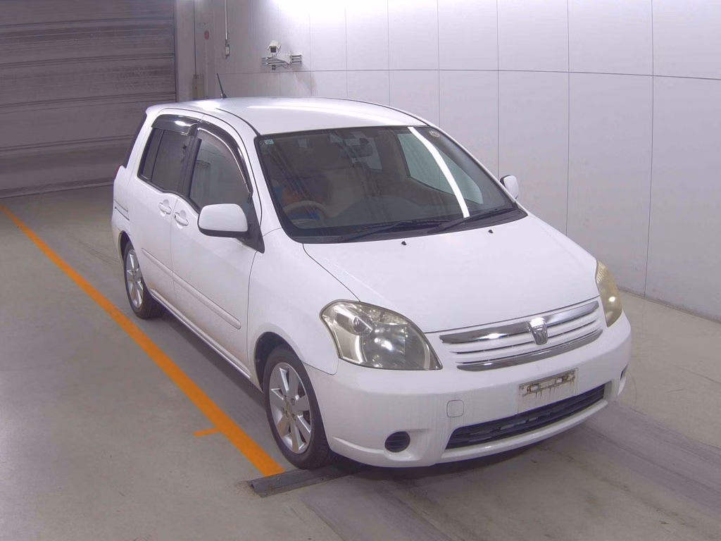 TOYOTA RAUM