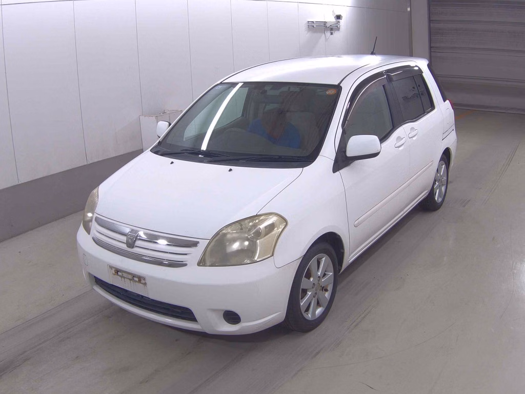 TOYOTA RAUM
