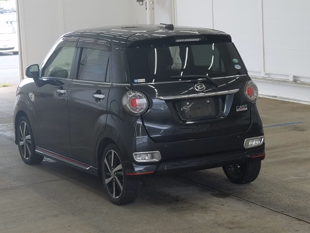 DAIHATSU CAST