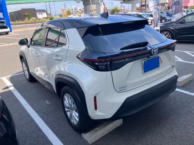 TOYOTA YARIS CROSS