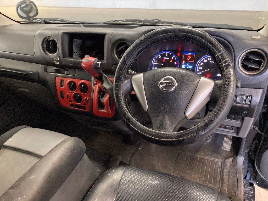NISSAN NV350 CARAVAN