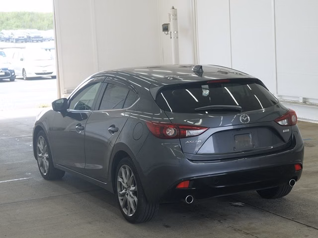 MAZDA AXELA