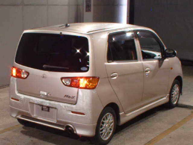 DAIHATSU MAX