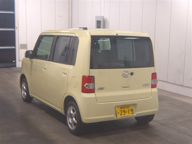 DAIHATSU MOVE CONTE