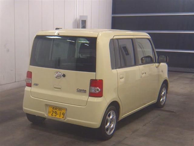 DAIHATSU MOVE CONTE