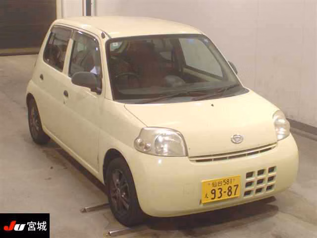 DAIHATSU ESSE
