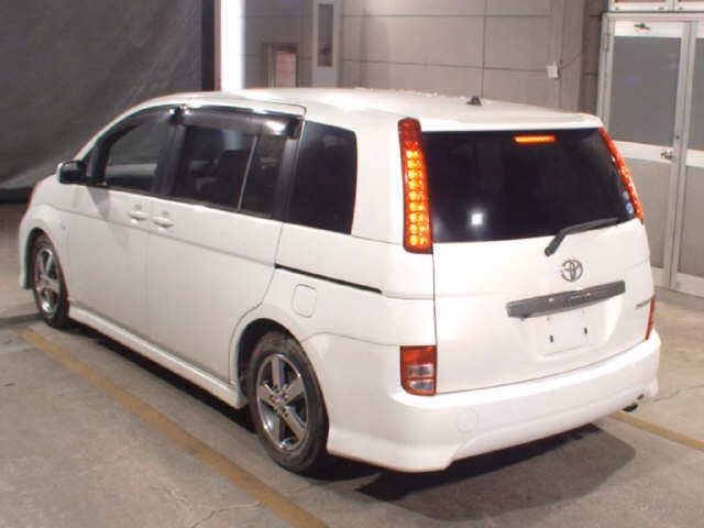 TOYOTA ISIS