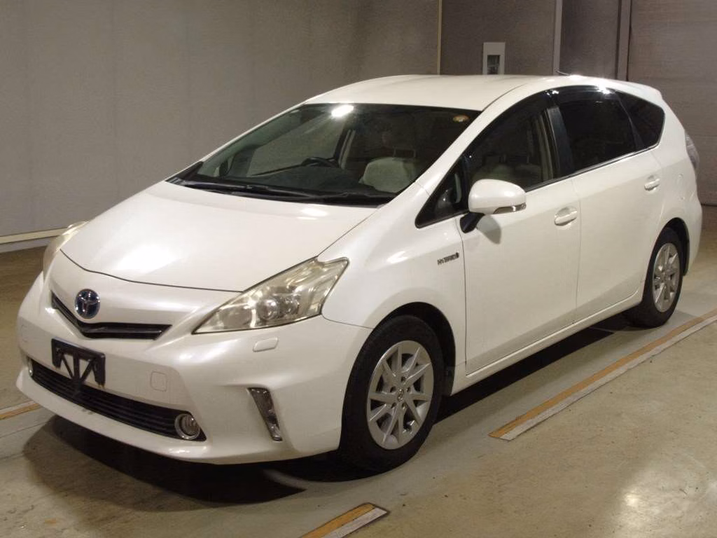 TOYOTA PRIUS ALPHA