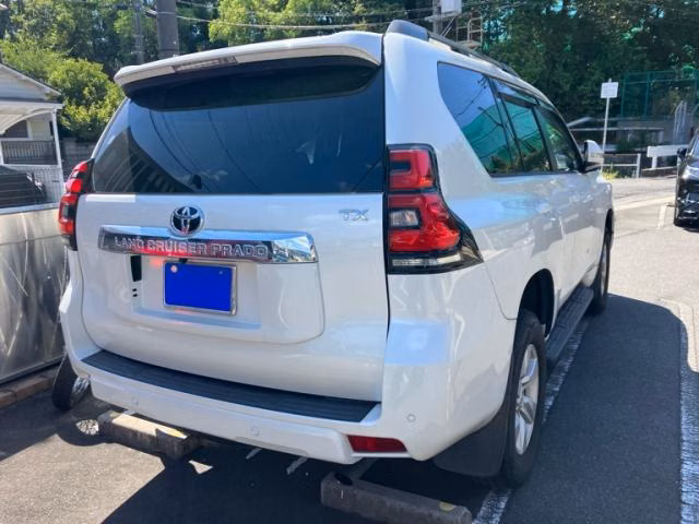 TOYOTA LAND CRUISER PRADO