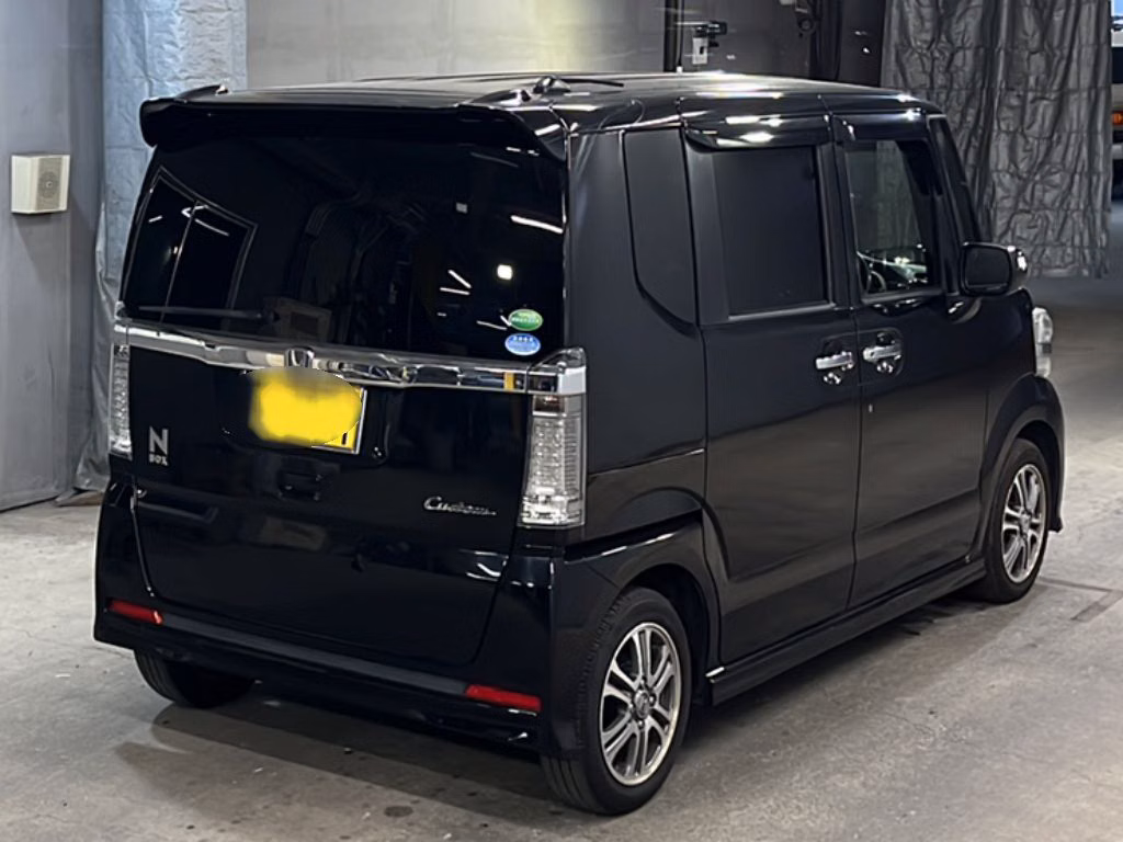 HONDA N-BOX