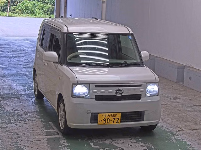 DAIHATSU MOVE CONTE