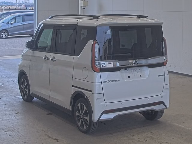 MITSUBISHI EK SPACE