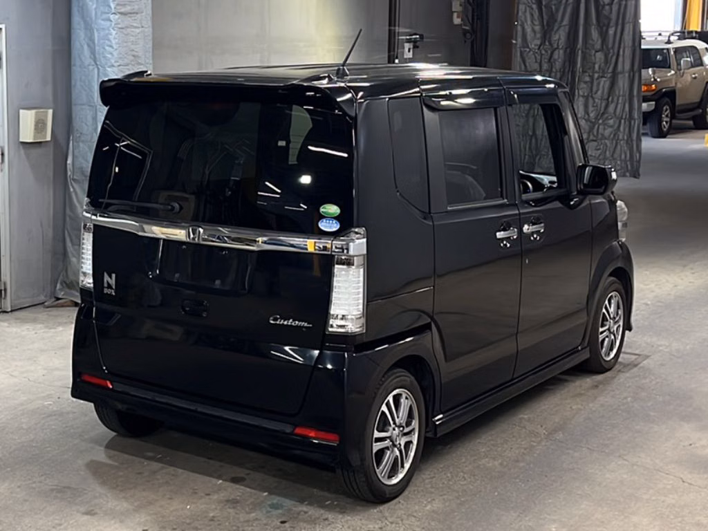 HONDA N-BOX