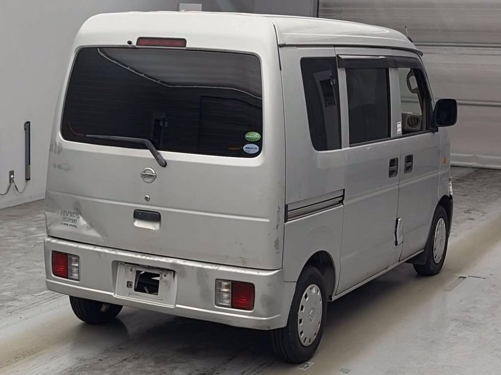 NISSAN NV100 CLIPPER