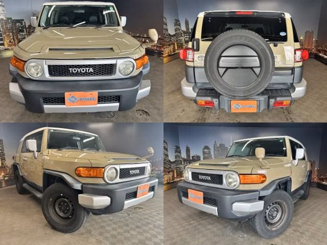 TOYOTA FJ CRUISER