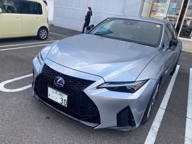 Lexus IS300h