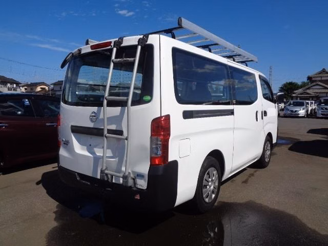 NISSAN NV350 CARAVAN