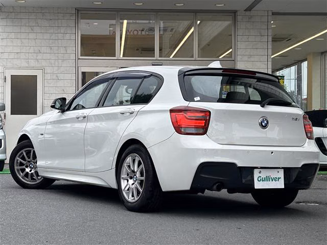 BMW 1-SERIES