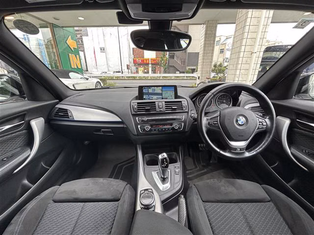 BMW 1-SERIES