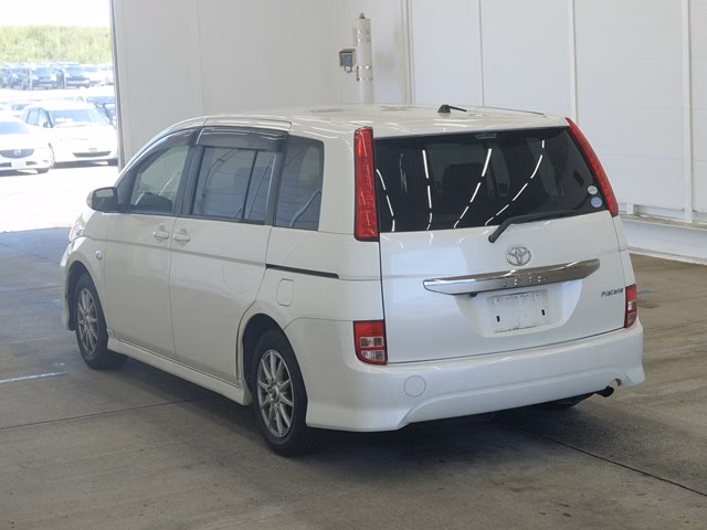 TOYOTA ISIS